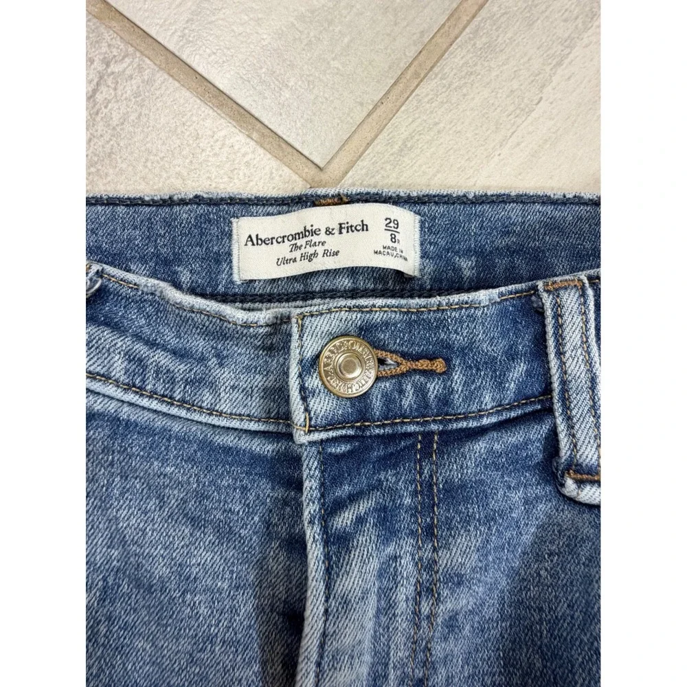 Abercrombie & Fitch The Flare Ultra High Rise Jeans Medium Wash Blue 29 8R